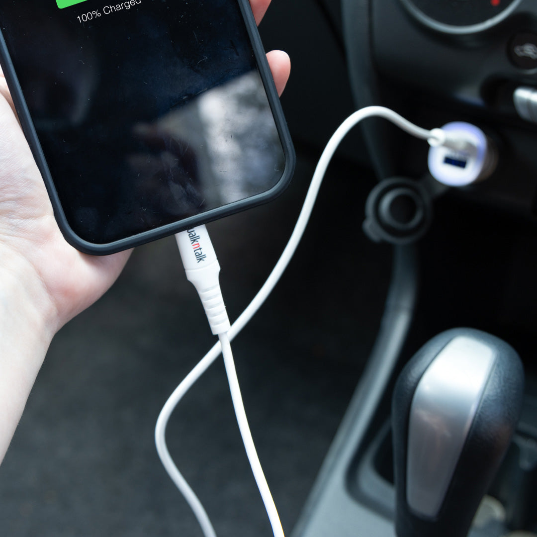 Car Charger + Cable Lightning 3.4 Amp charging a phone